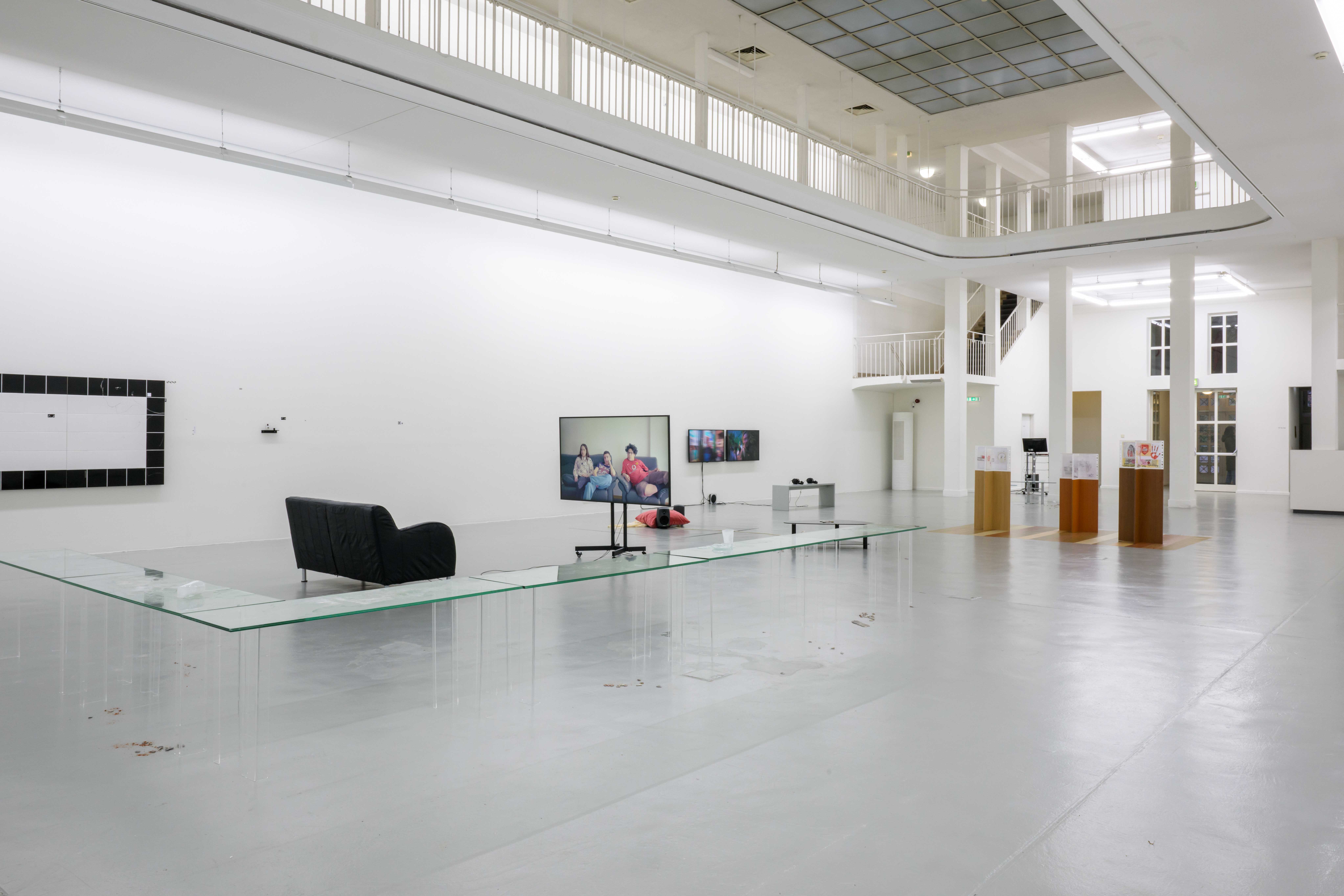 Regionale 24, Will I still perform tomorrow!, Installationsansicht, Kunstverein Freiburg, 2023, Foto: Marc Doradzillo