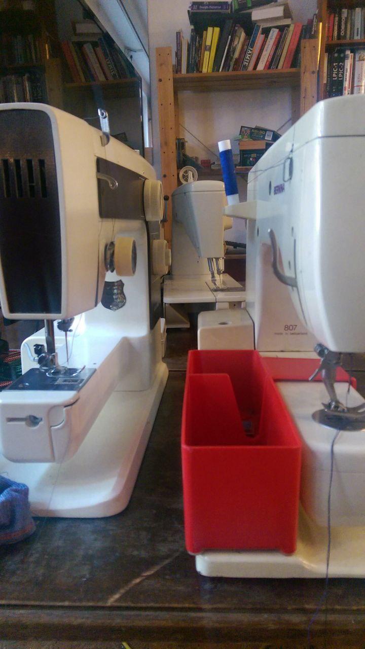3 Nähmaschinen im CCCFr fürs Nähcafe